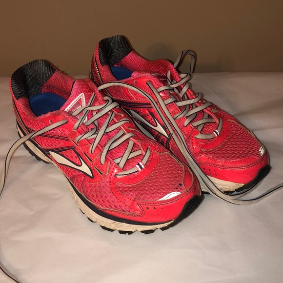 brooks adrenaline gts 13 red